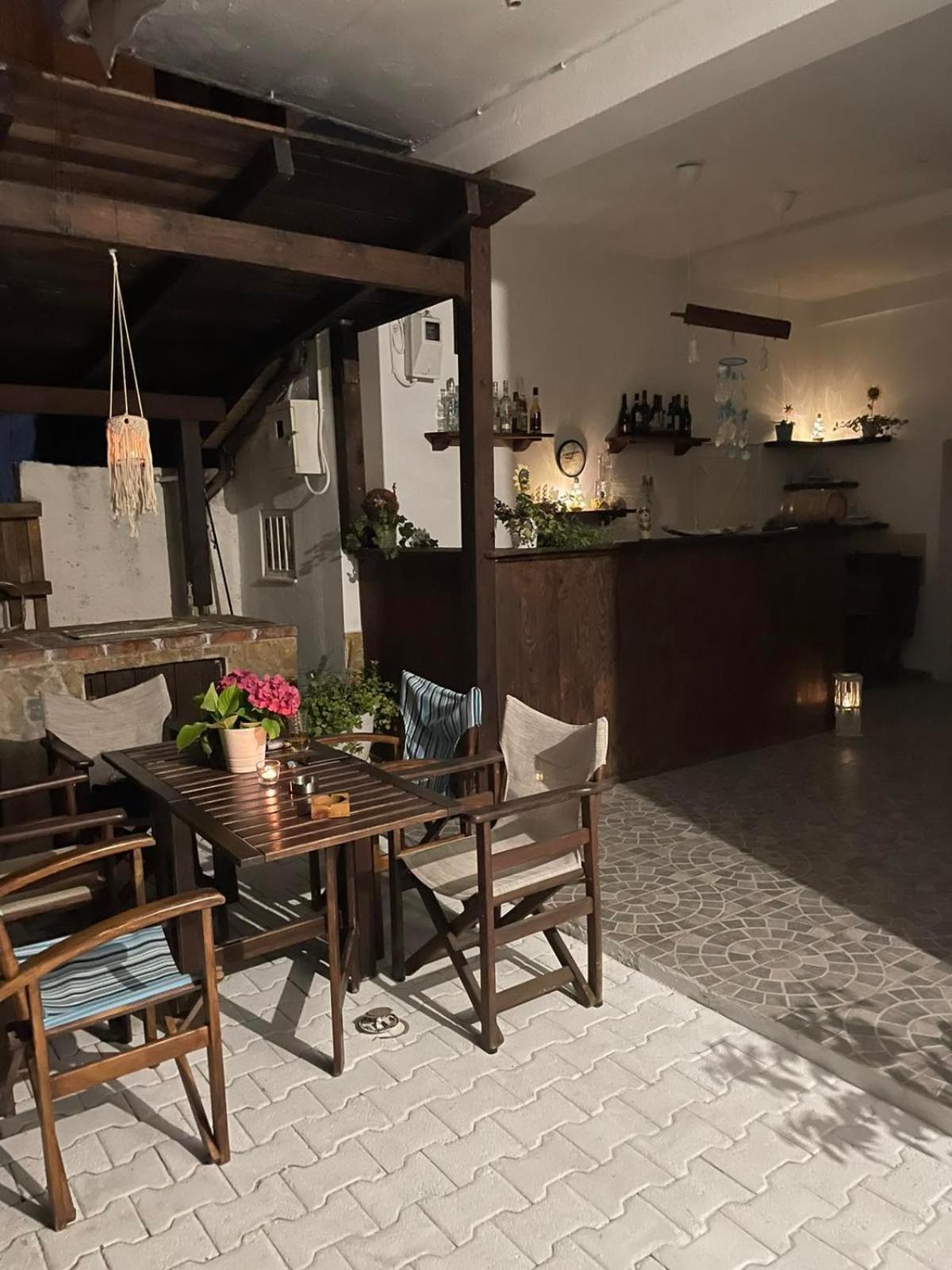Apart-hotel Athina *