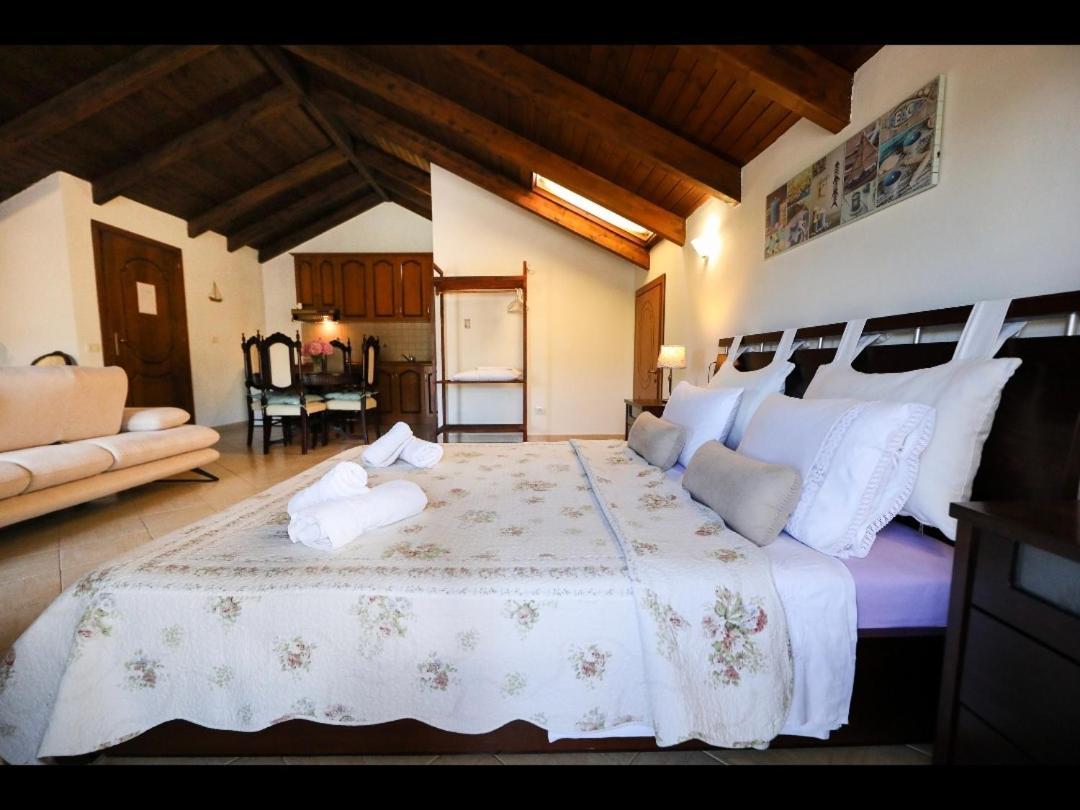 Apart-hotel Athina Orikum