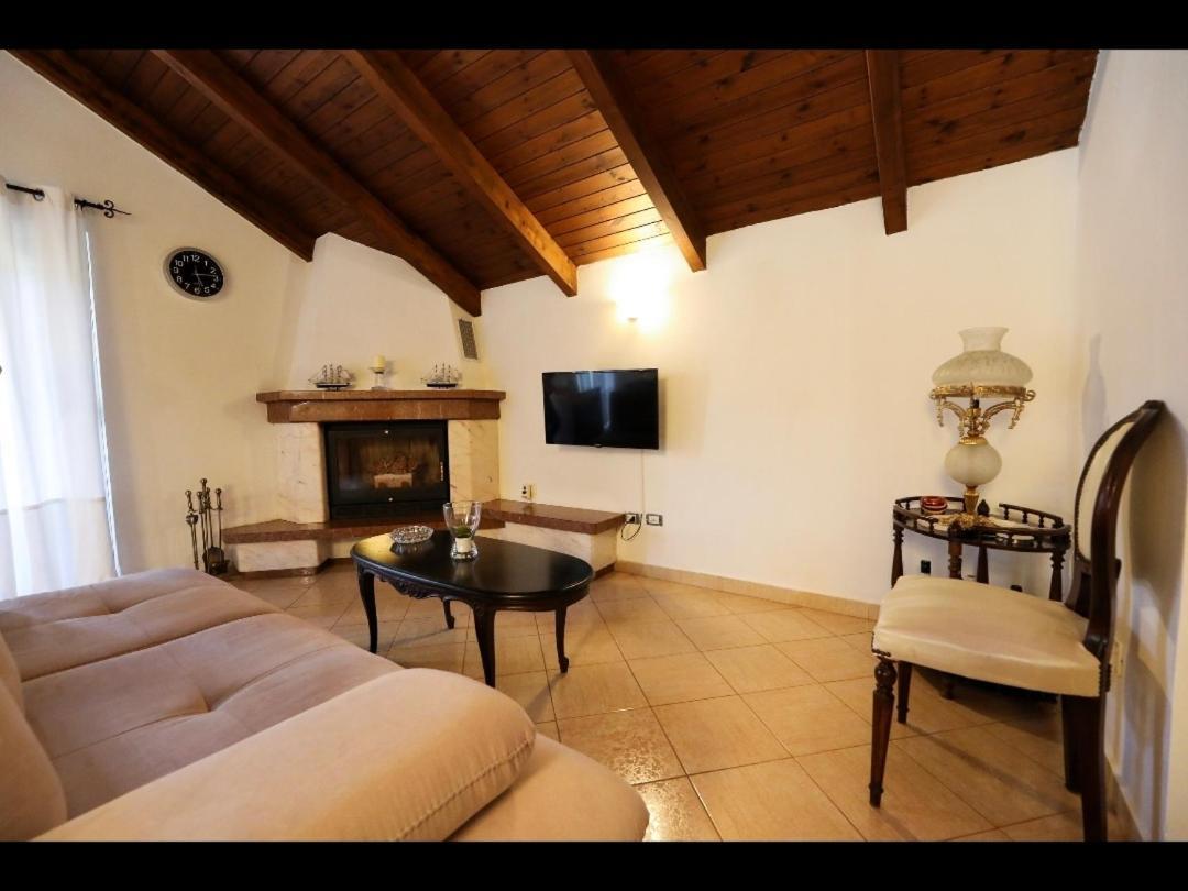 Apart-hotel Athina