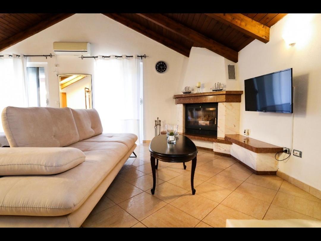 Athina Apart-hotel *
